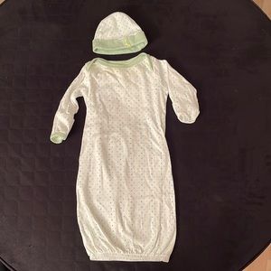 MiniWear Newborn Gown with matching hat. Green, white & yellow Polkadot pattern